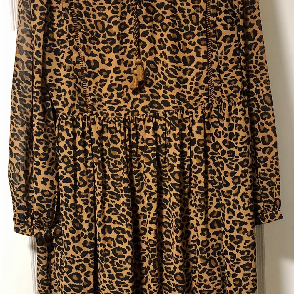 Time and Tru Leopard Long Sleeve Top